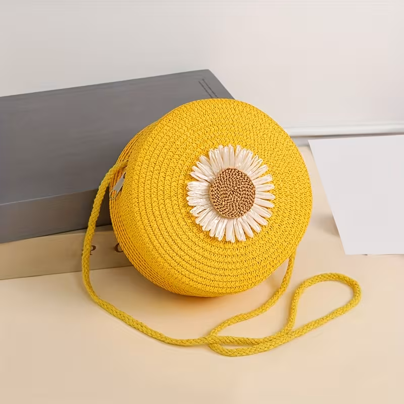 Minimalist Straw Round Crossbody Bag Women Small Woven Vacation Style Handbag Travel Beach Shoulder Bag