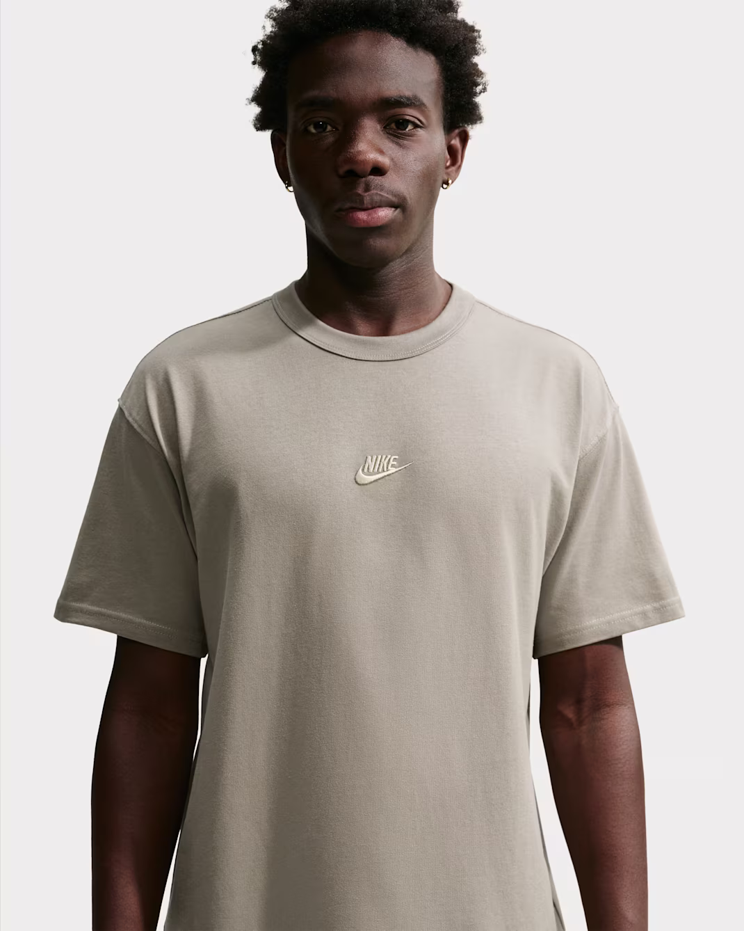 Nike Sportswear Premium Essentials
Men's T-Shirt