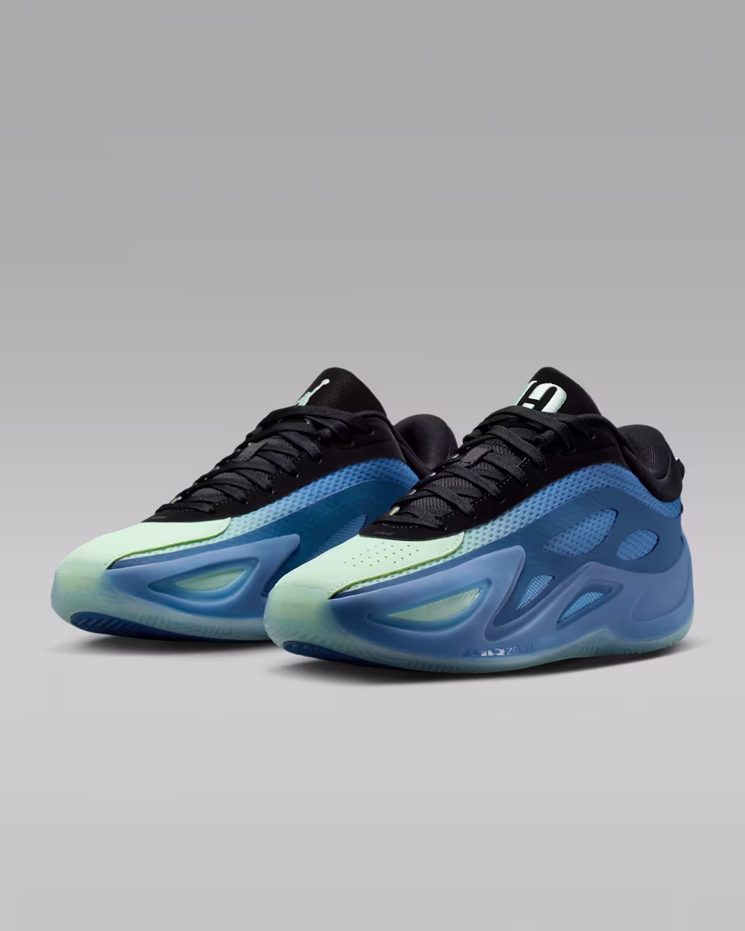 Jordan Heir Series 2 'Queen Phee'
Basketball Shoes