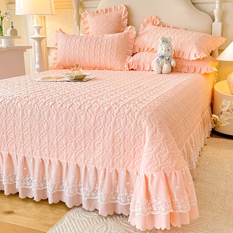 3pcs Princess Style Bedspread Set Three-Piece Set, Suitable for All Seasons And Hand Washable, French Princess Bedspread Set (1 X Bedspread And 2 X Pillowcases, Without Core)