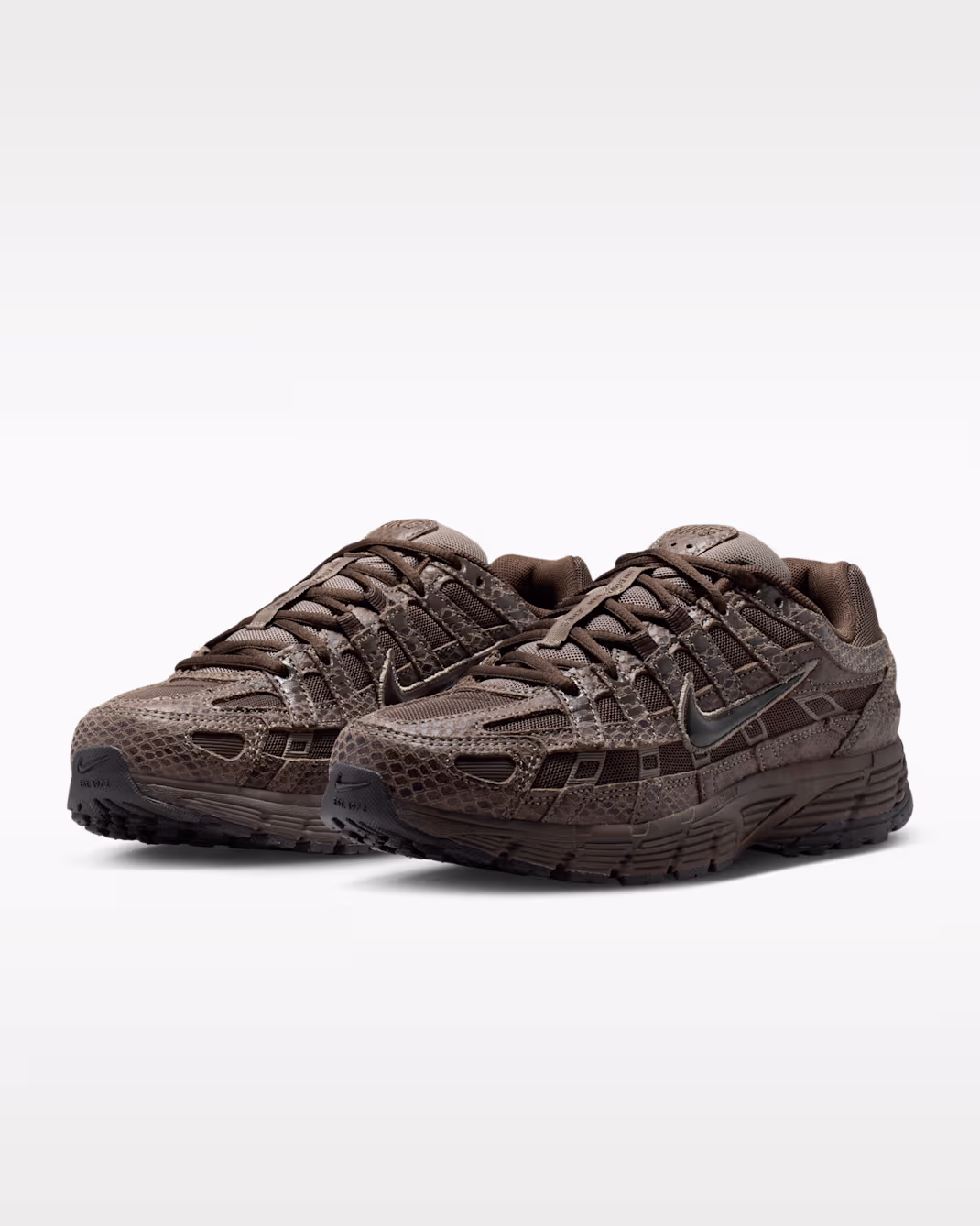 Nike P-6000 SE
Women's Shoes