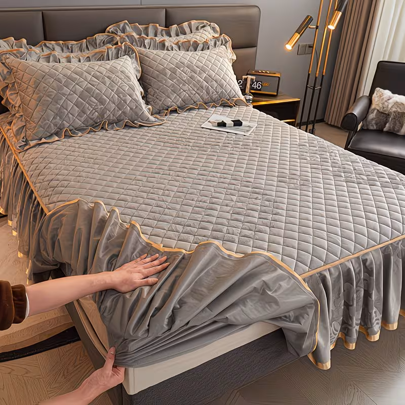 Vintage Style Quilted Fleece Bed Skirt Set with Two Pillowcases - Machine Washable, Warm Embossed Velvet Bedspread with Bed Mattress Protector, Cozy Bedroom Decor, 100% Polyester Crafted, 120-140gsm