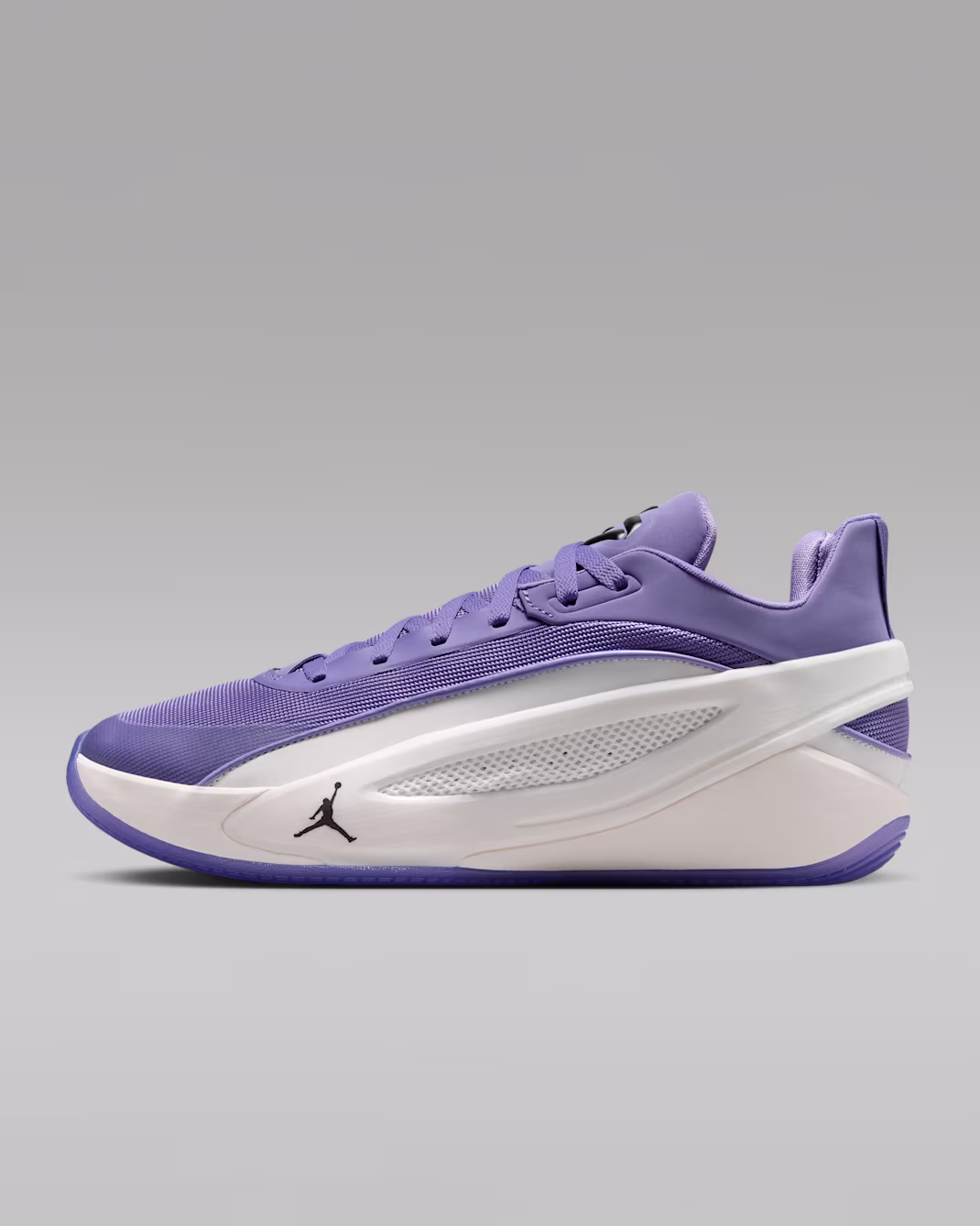 Luka 5
Basketball Shoes