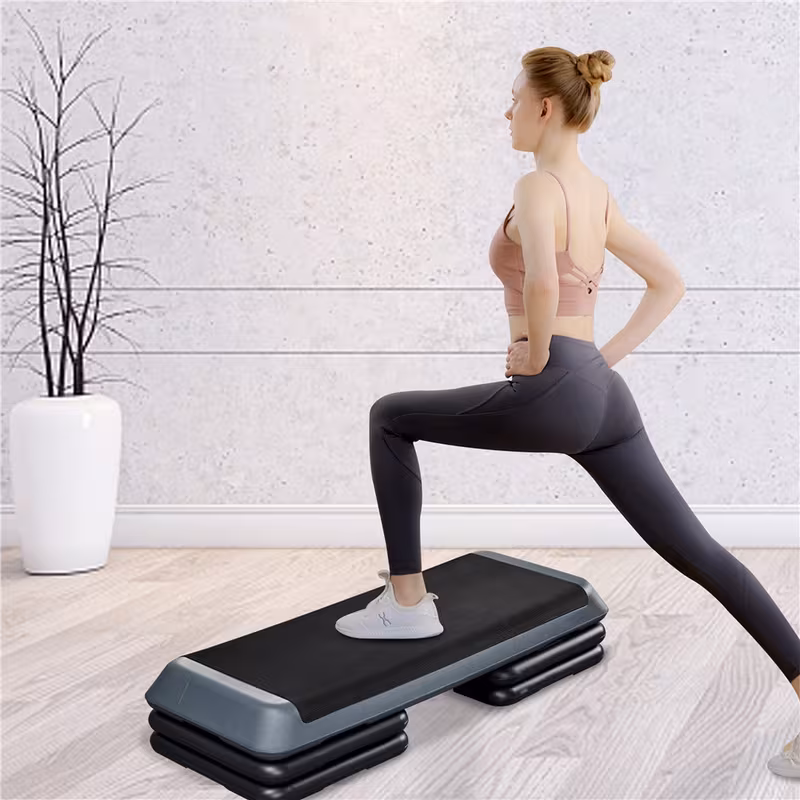 Costoffs Exercise Step Platform Adjustable Aerobic Stepper w/ Risers, 250KG Weight Capacity 3 Adjustable Heights Fitness Exercise Platform Health Club Size for for Strength Training for Home Gym Gray